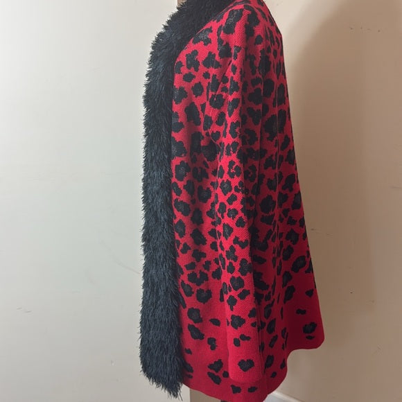 Love At First Find – Red Leopard Print Coat with Black Faux Fur Collar & Trim