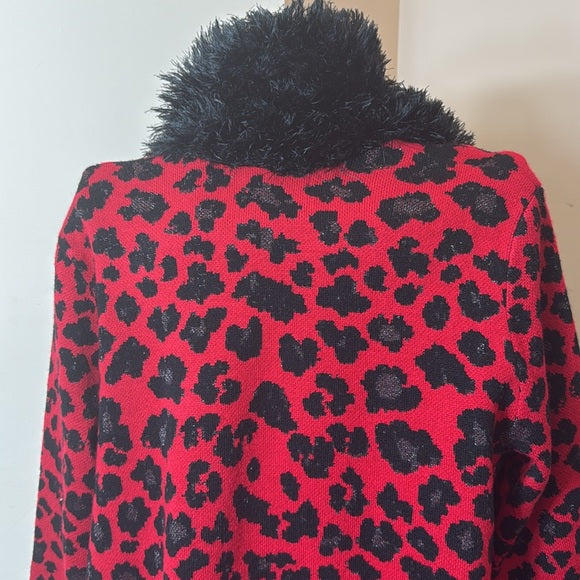 Love At First Find – Red Leopard Print Coat with Black Faux Fur Collar & Trim