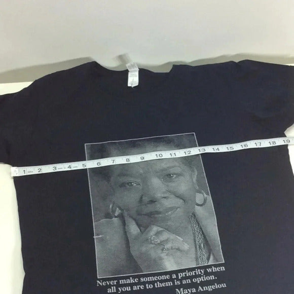 Vintage Maya Angelou Graphic Tee – Iconic Poet & Activist – XL