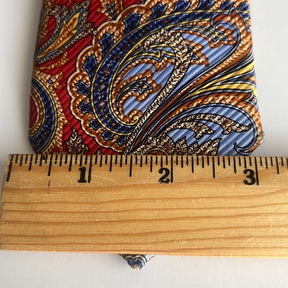 Bloomingdale's by Trafalgar Silk Paisley Tie