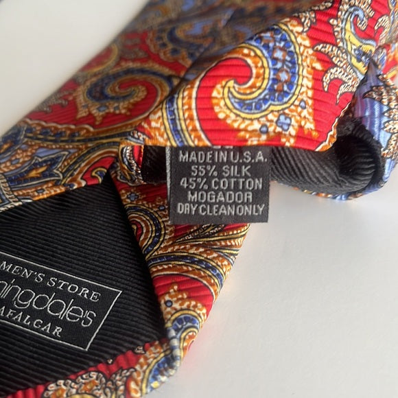 Bloomingdale's by Trafalgar Silk Paisley Tie