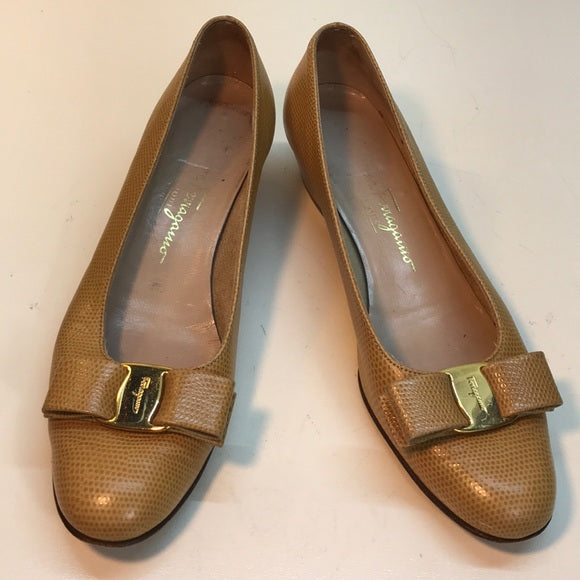 Salvatore Ferragamo Tan/Yellow Vera Pump Size 7.5