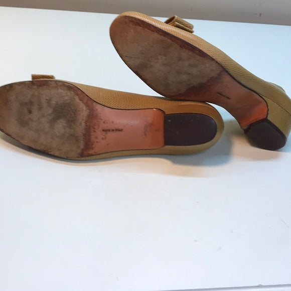 Salvatore Ferragamo Tan/Yellow Vera Pump Size 7.5