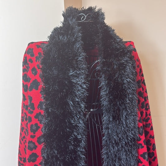 Love At First Find – Red Leopard Print Coat with Black Faux Fur Collar & Trim