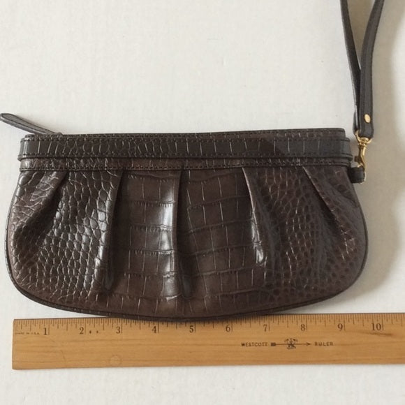 Ann Taylor LOFT Brown Leather Wristlet – Classic & Chic 🤎