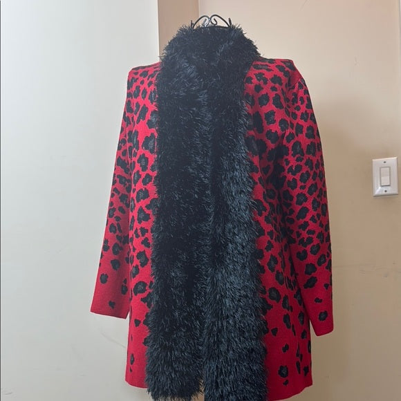 Love At First Find – Red Leopard Print Coat with Black Faux Fur Collar & Trim