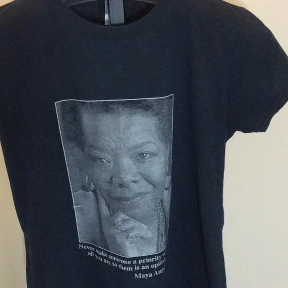 Vintage Maya Angelou Graphic Tee – Iconic Poet & Activist – XL