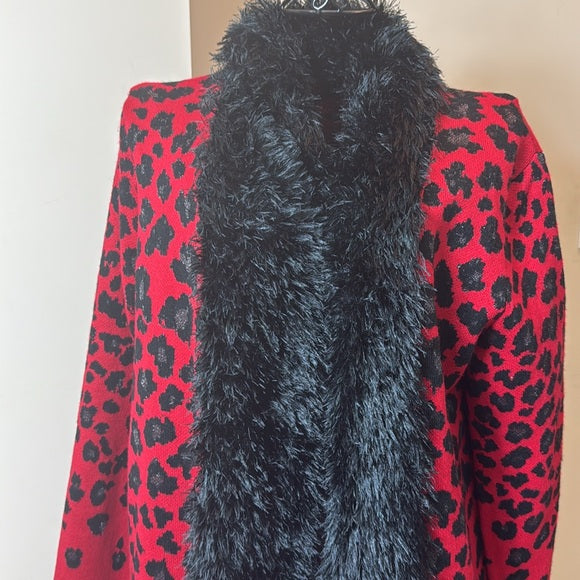 Love At First Find – Red Leopard Print Coat with Black Faux Fur Collar & Trim